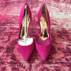 NWOT Pink suede TED BAKER pumps